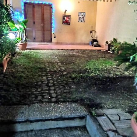Апартаменти Bebadamo Ed Eva Villaggio del Fanciullo Екстер'єр фото